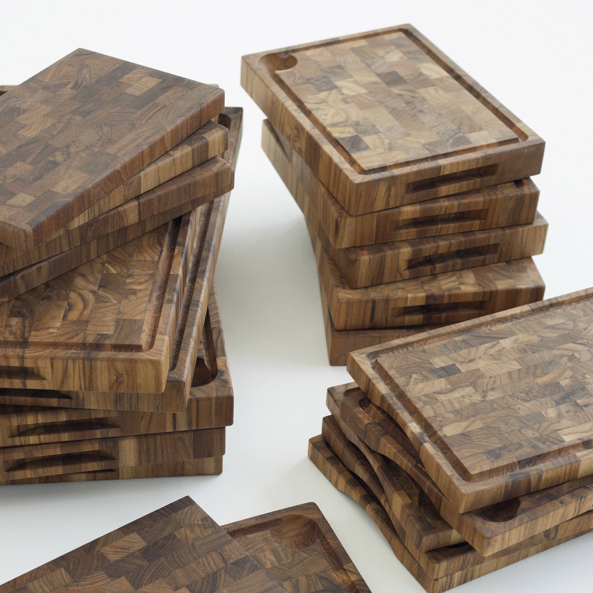 Dania Cutting Board 35x56