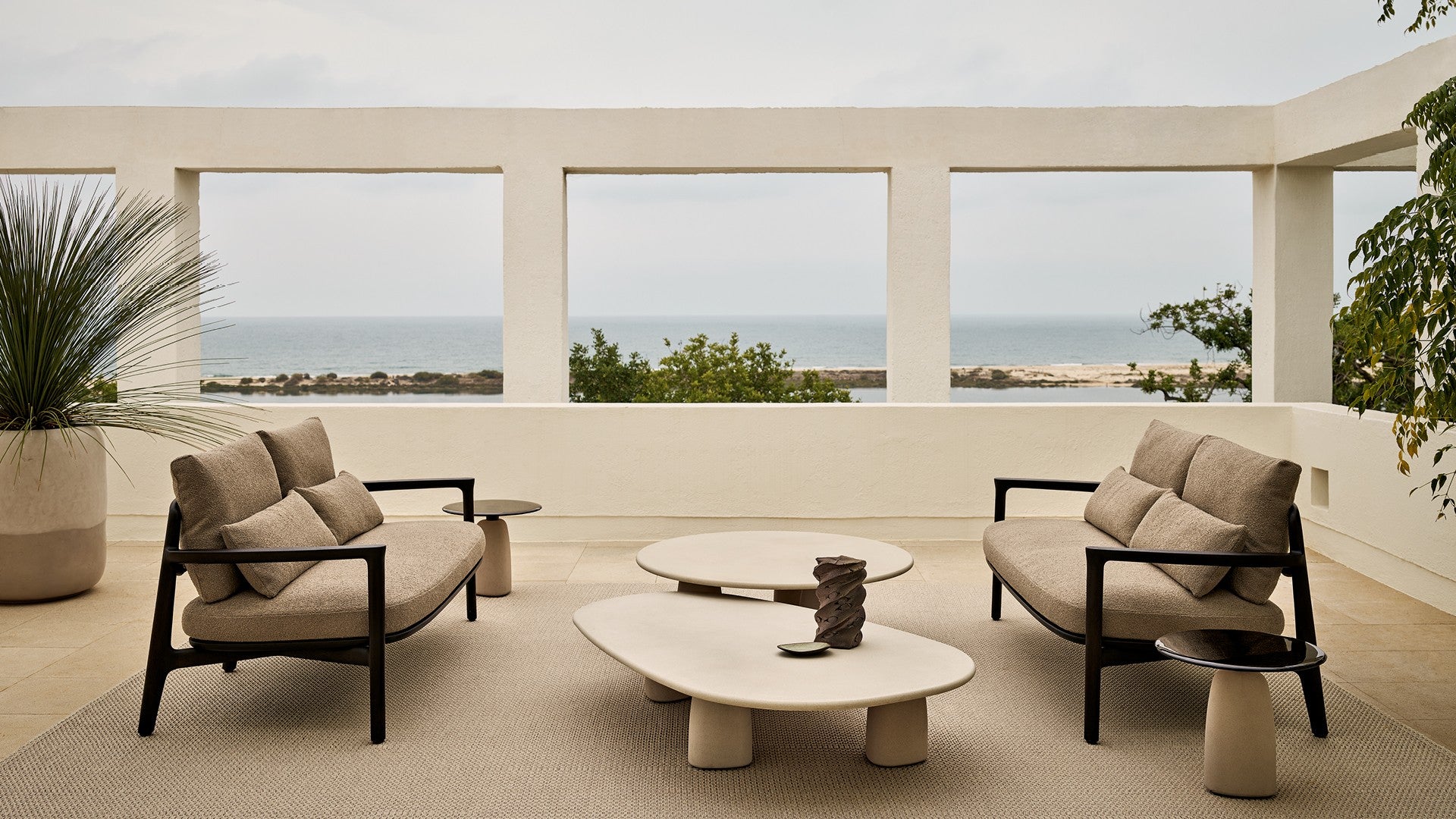 Magnolia Outdoor Sofa