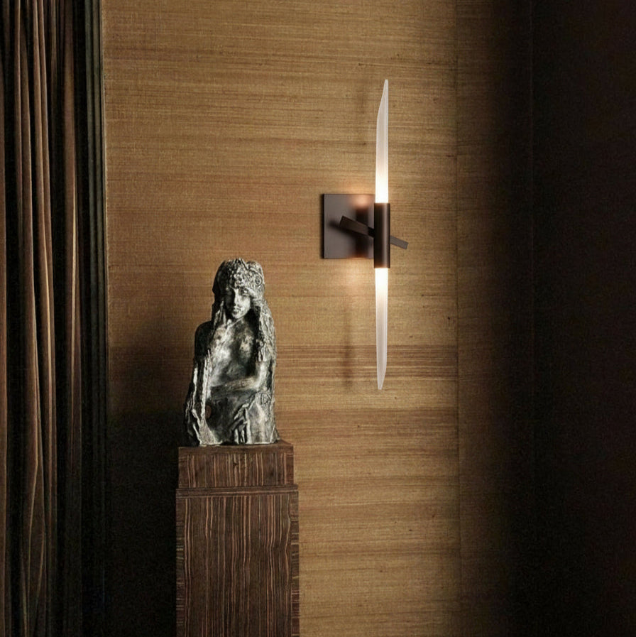 Vegglampe fra Roll & Hill Agnes i Bronse