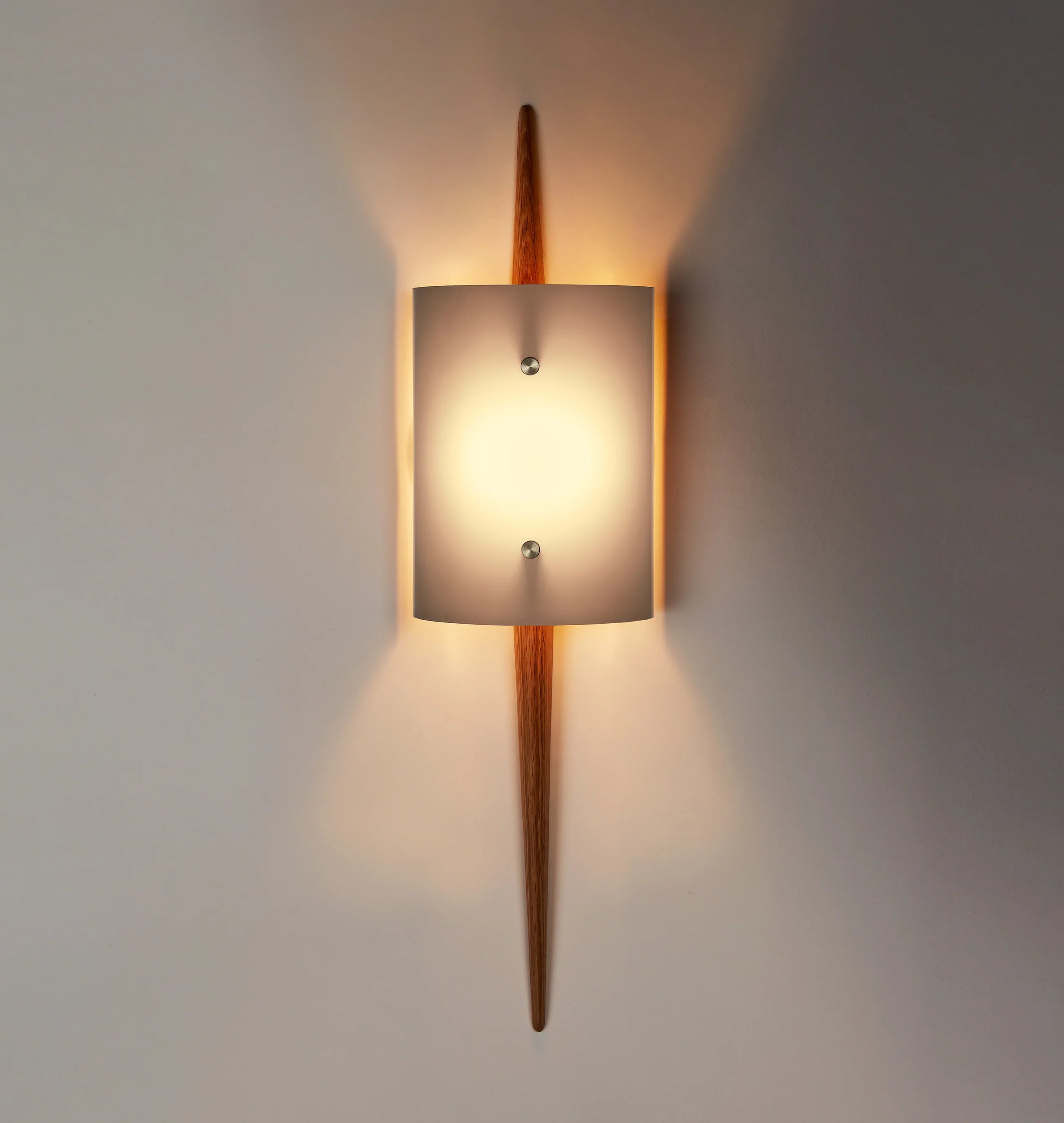 The Laddi Cylinder Vegglampe