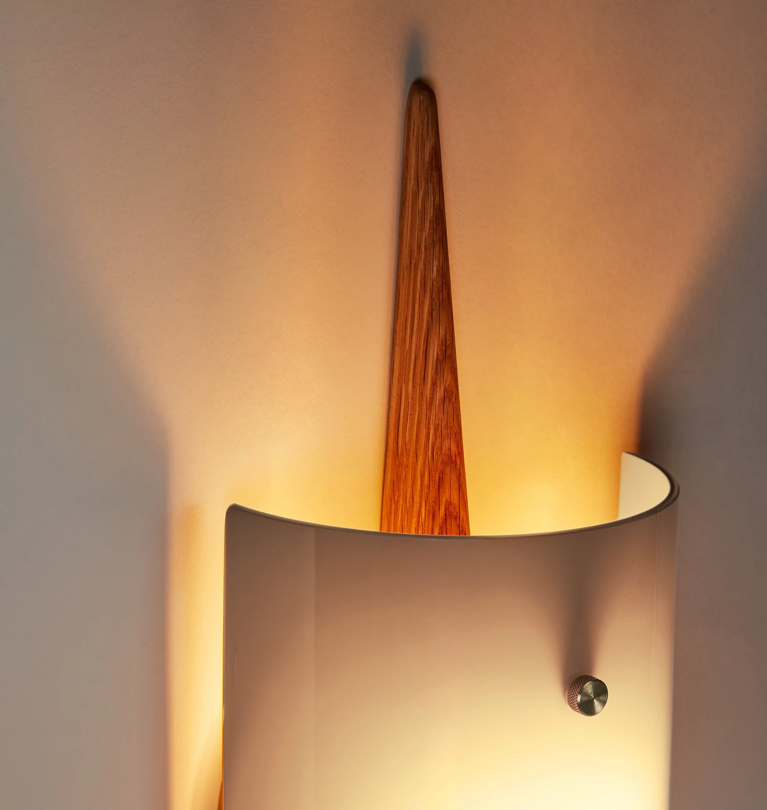 The Laddi Cylinder Vegglampe