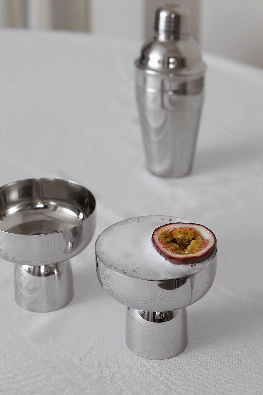 Apollo Drinkglass i krom metall fra Essei