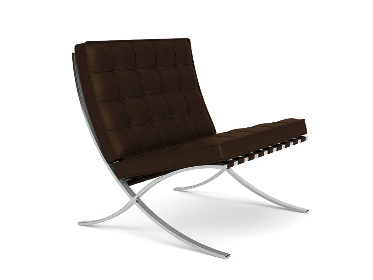 Barcelona Relax loungestol fra Knoll i mørkebrunt lær, håndsydd og med kromben.