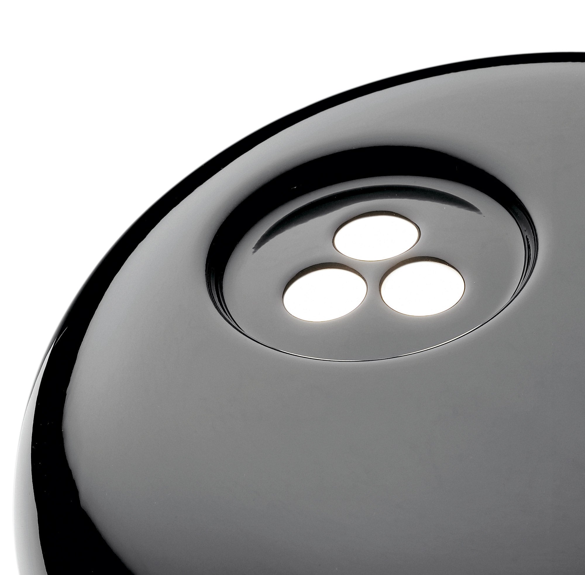 Detaljbilde av sort skjerm til Flos Snoopy bordlampe