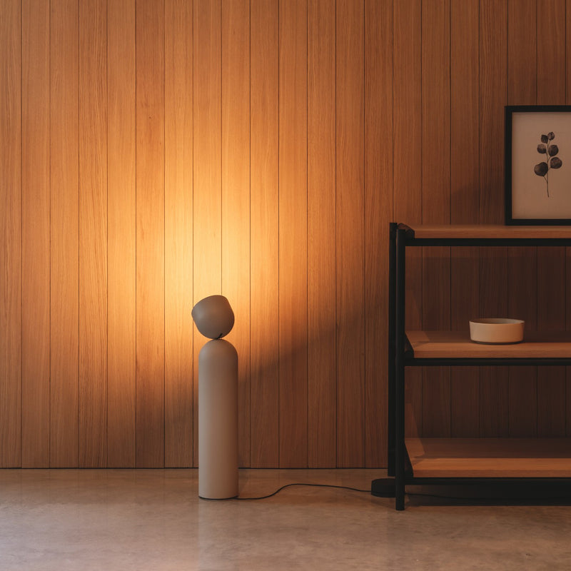 Plusminus Solo Gulvlampe - Utstillingsmodell