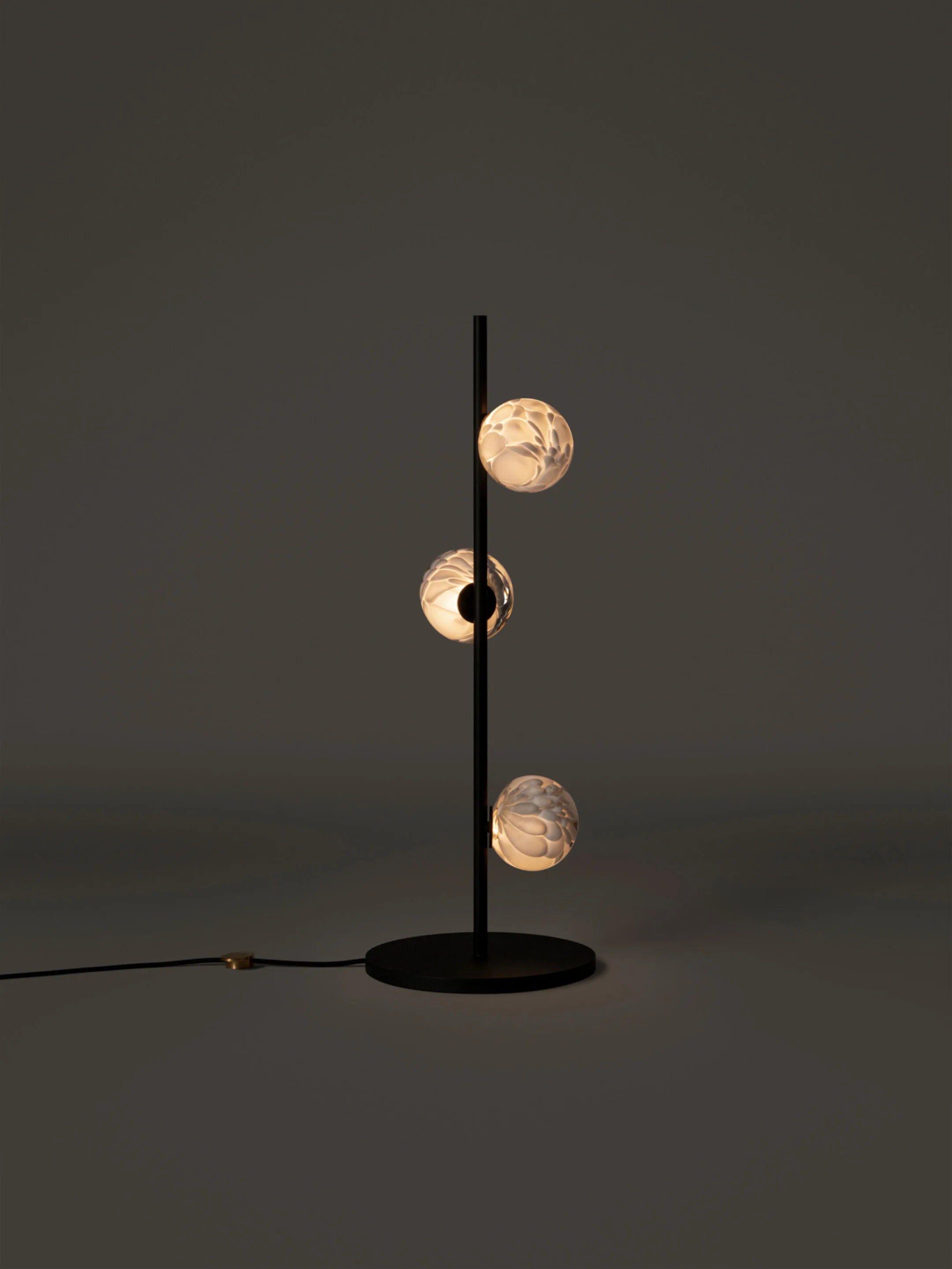 118.3 Gulvlampe Lav