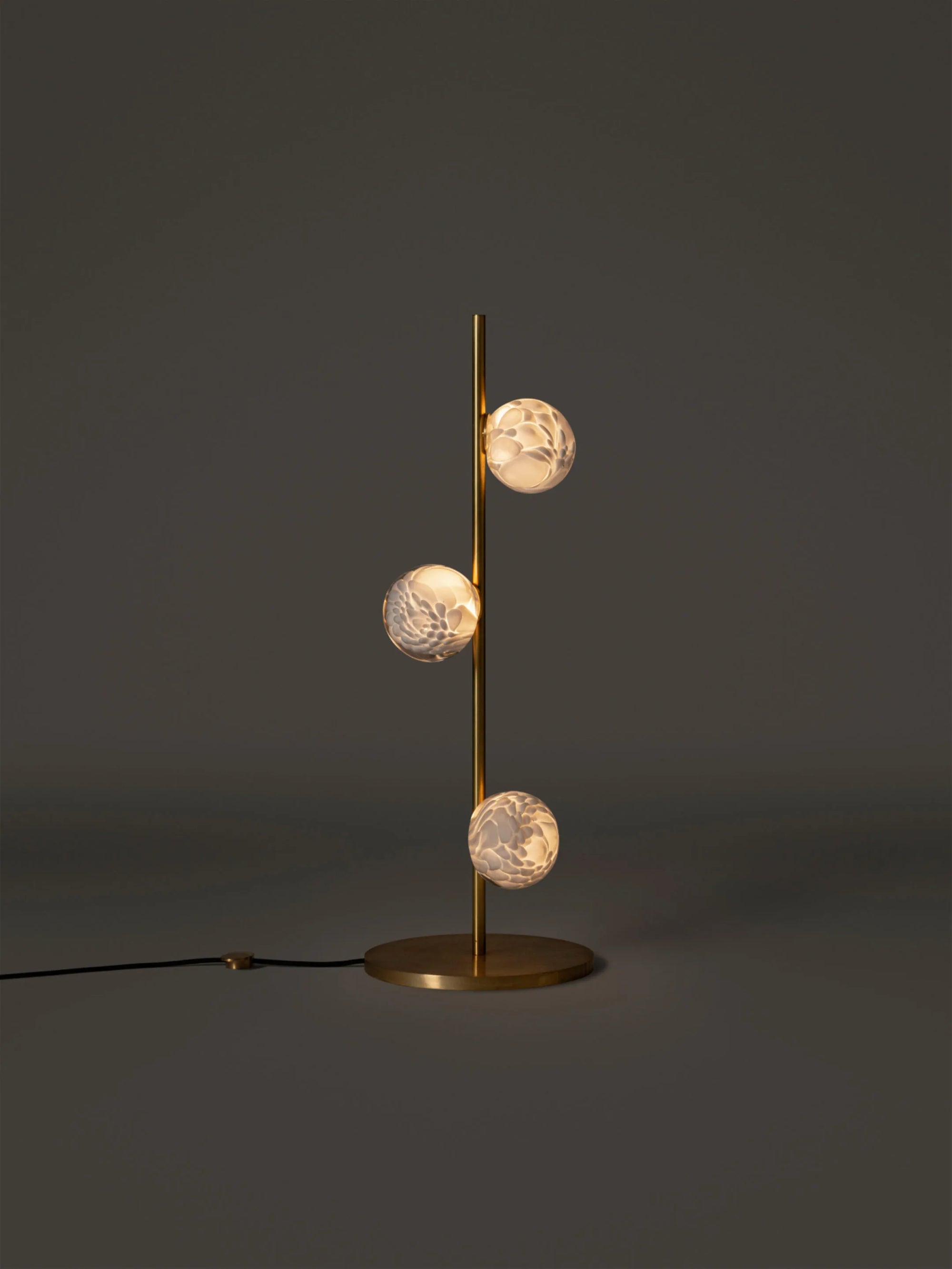 118.3 Gulvlampe Lav