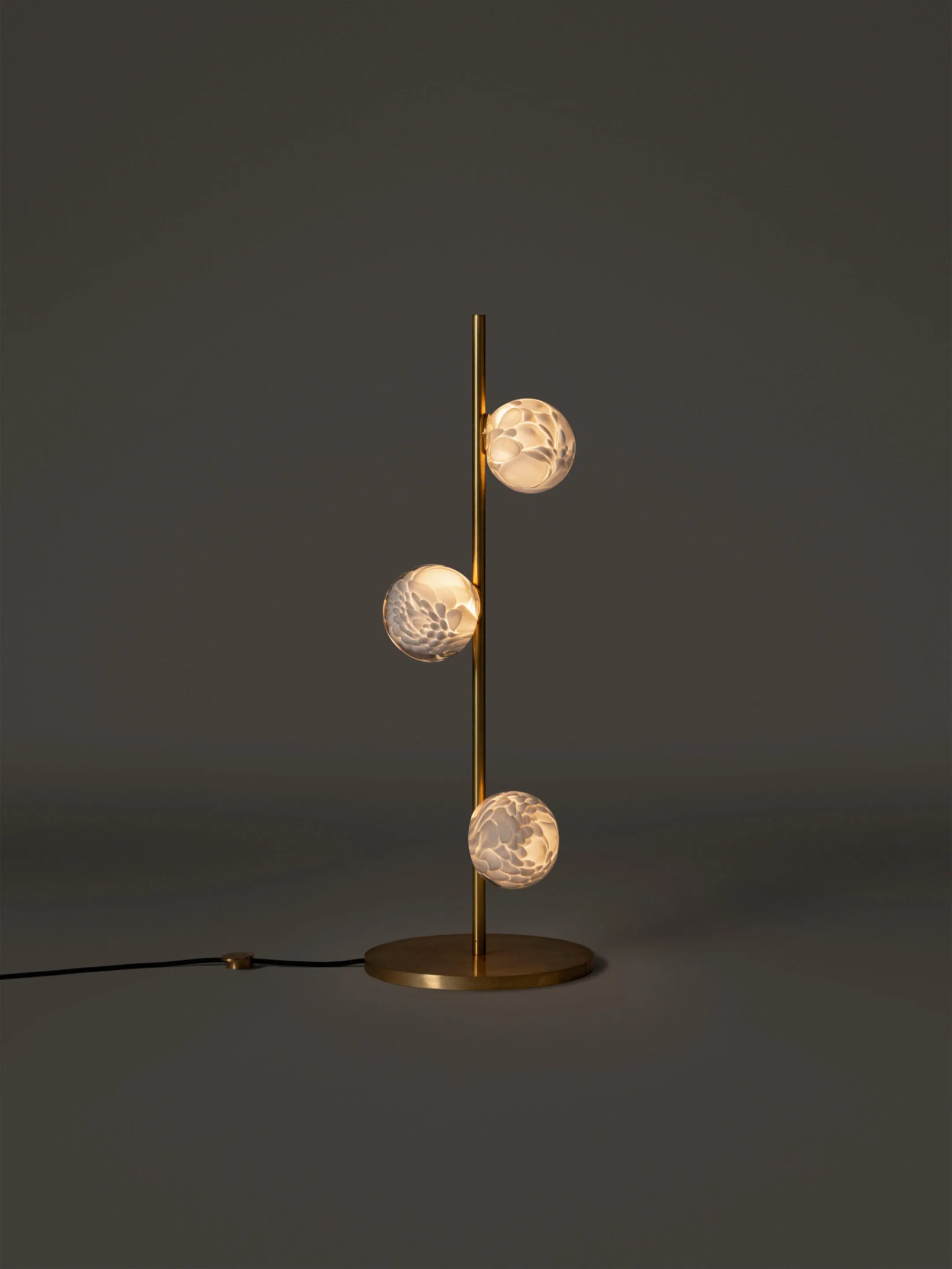 118.3 Gulvlampe Lav