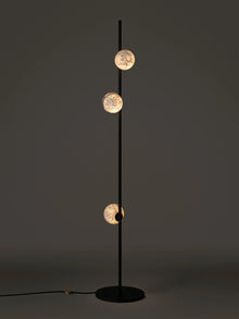 118.3 Gulvlampe Høy