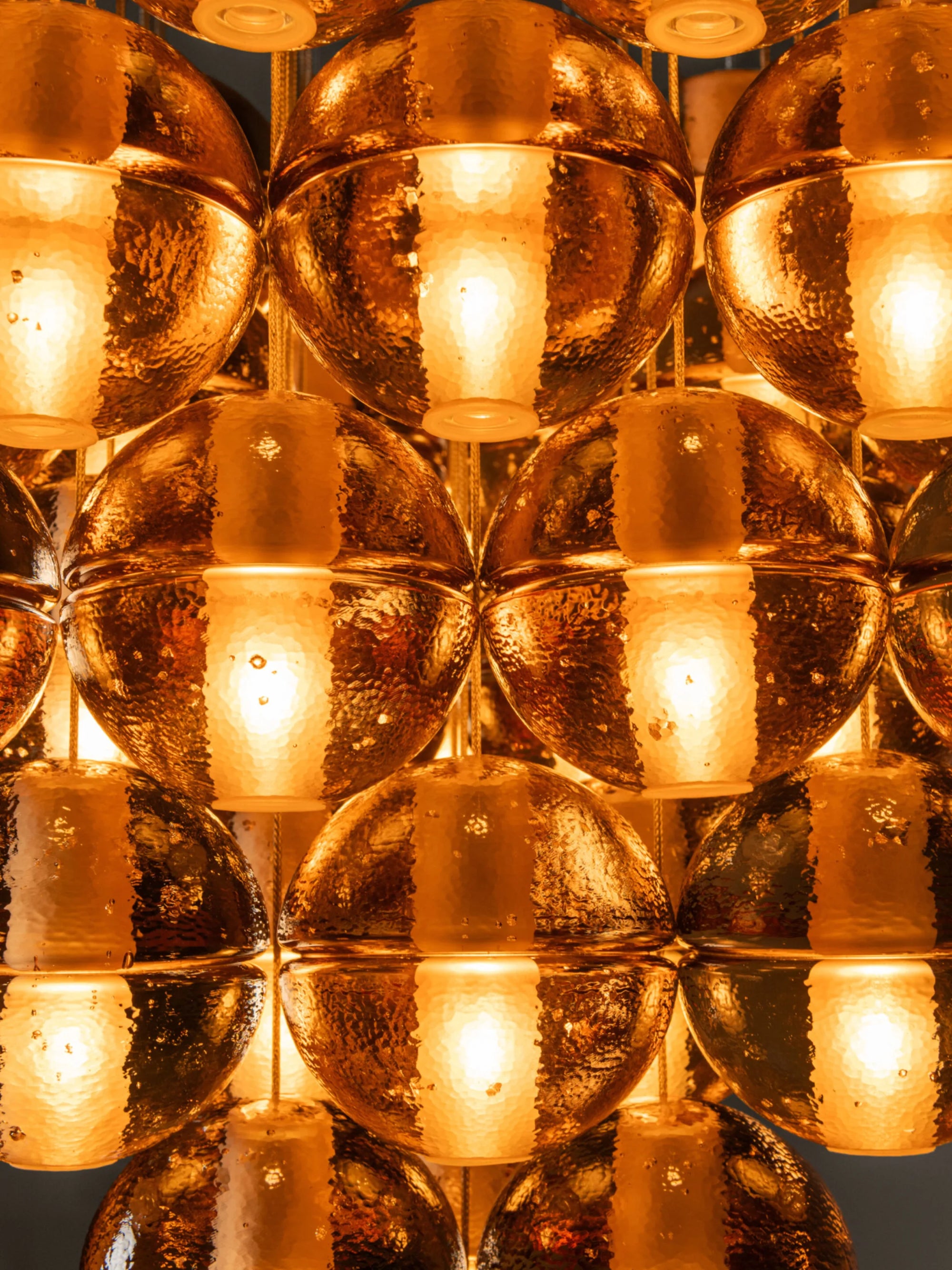 Bocci 14 geometric detalj bilde av pendler i sepia rosa glass 