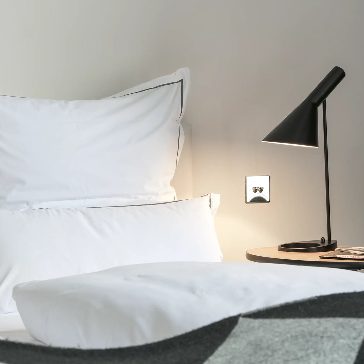 AJ Sort Bordlampe - Utstillingsmodell