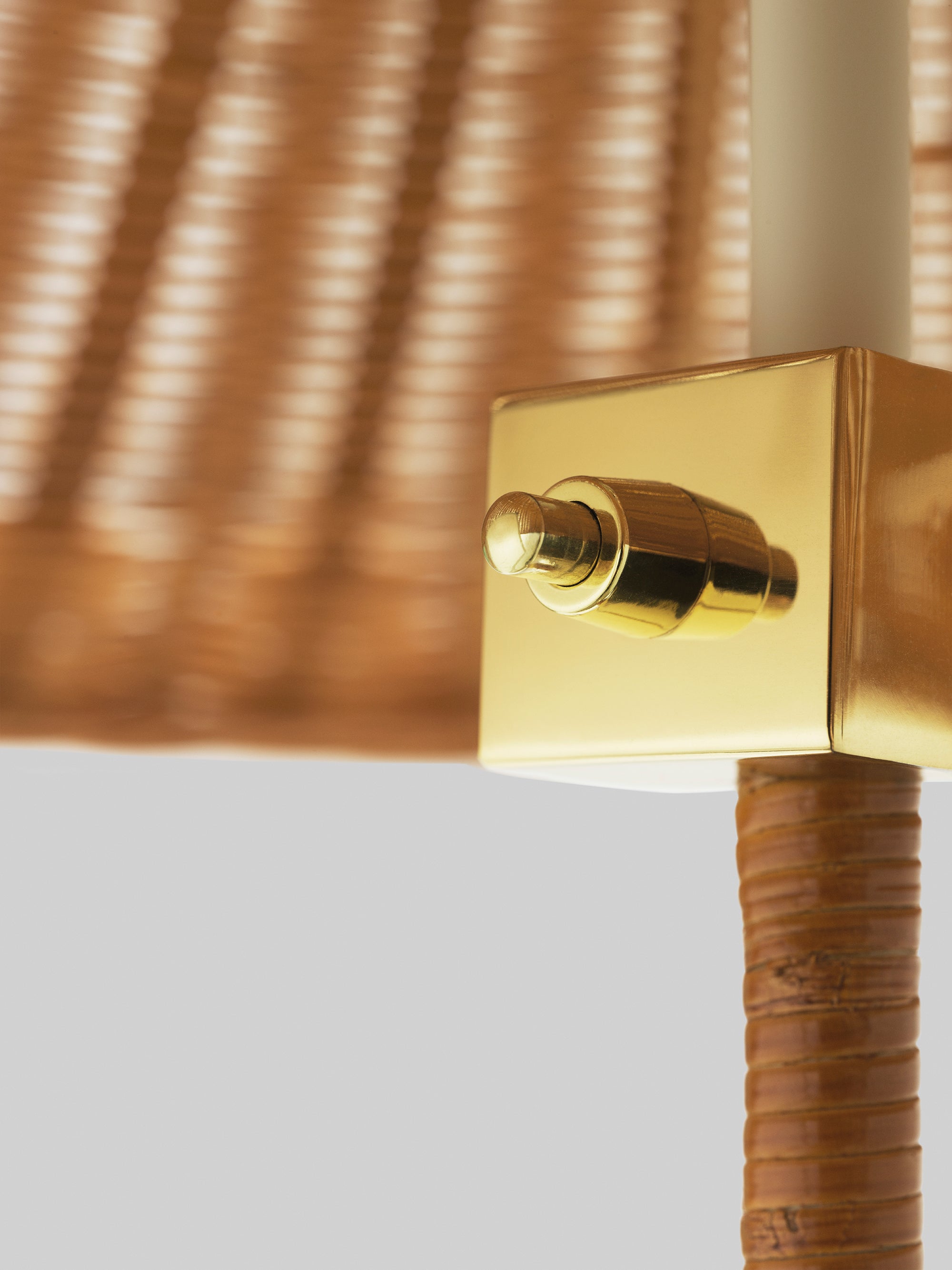 9602 Gulvlampe