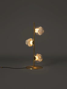 38.3 Gulvlampe Lav