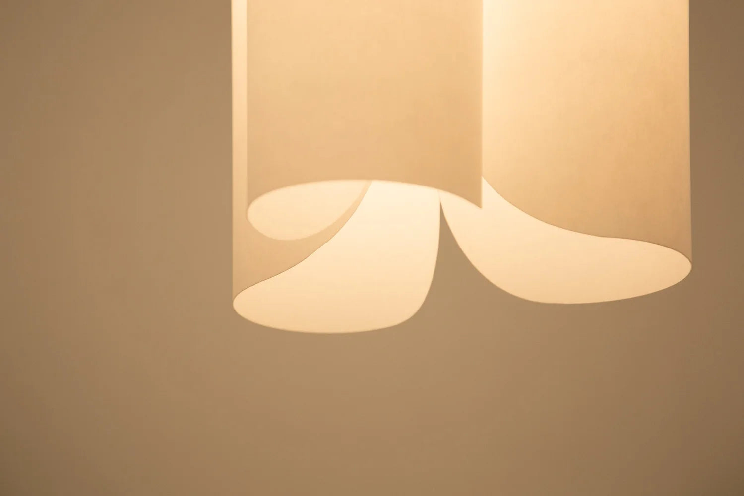 Modernist Triple Drop Pendel