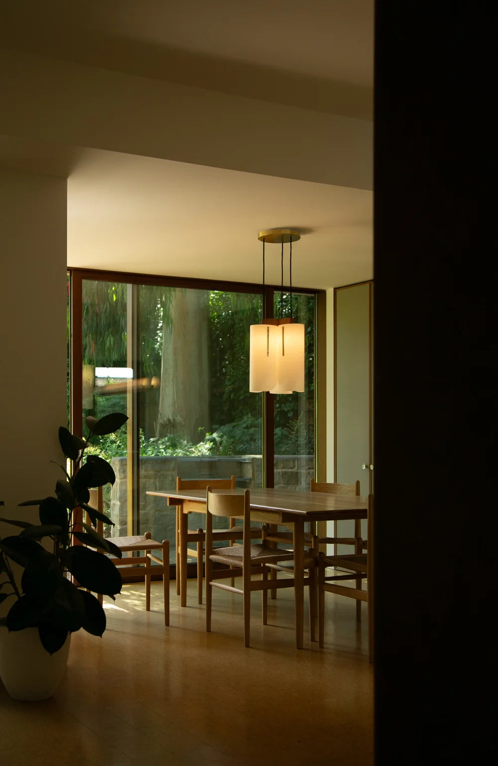 Modernist Triple Drop Pendel