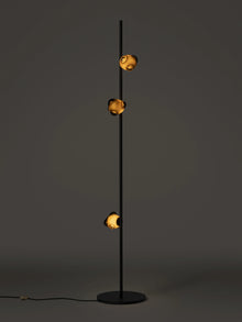 57.3 Gulvlampe Høy