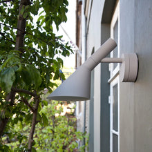 AJ 50 Utendørs Vegglampe