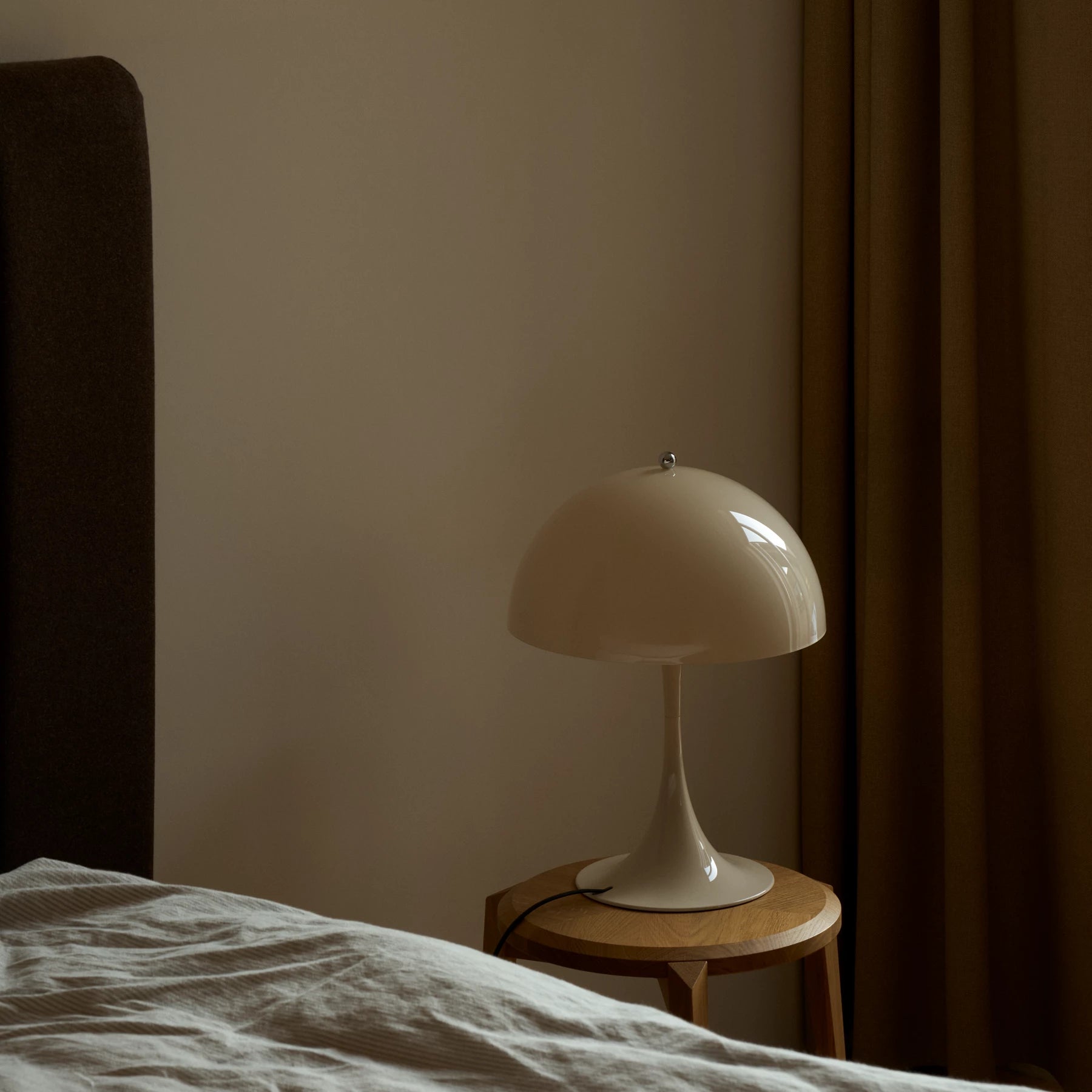 Panthella 320 Bordlampe