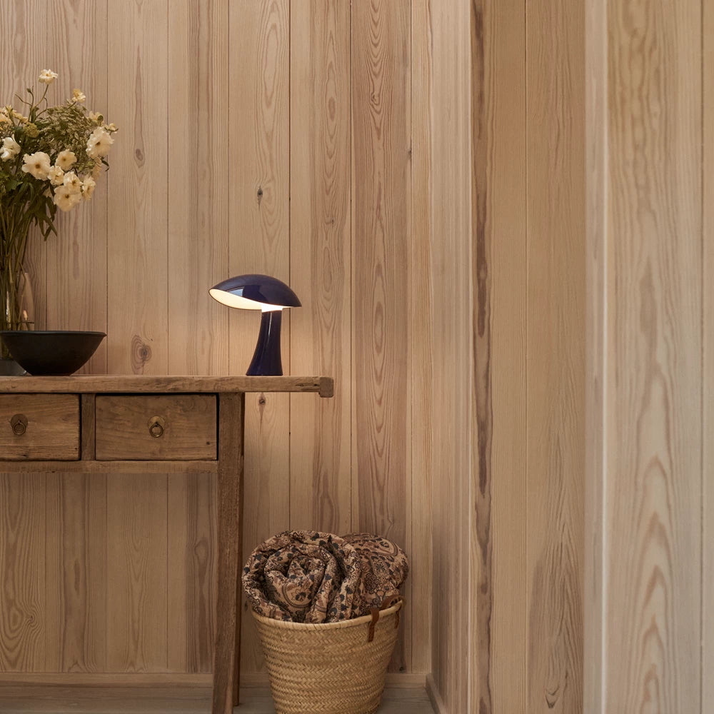 Rumee bærbar lampe fra Louis Poulsen i miljø