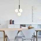 Taklampe med opalglass fra Nuura