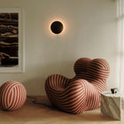 Big Mama fra B&B Italia, loungestol med elastisk stoff etterligner en kvinnes former