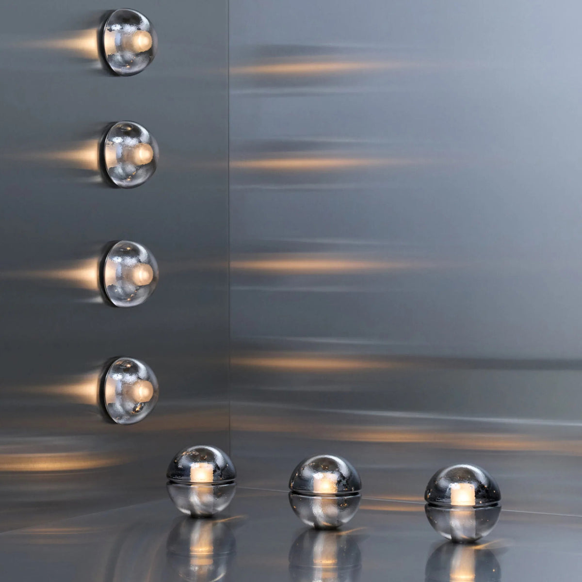 Bocci 14 Mirror i lysinstallasjon med håndpåført speilfinish