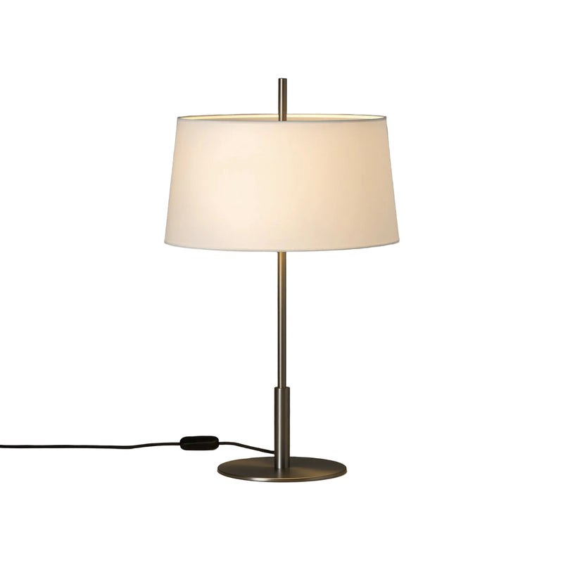 Diana Bordlampe fra Santa & Cole i nikkel