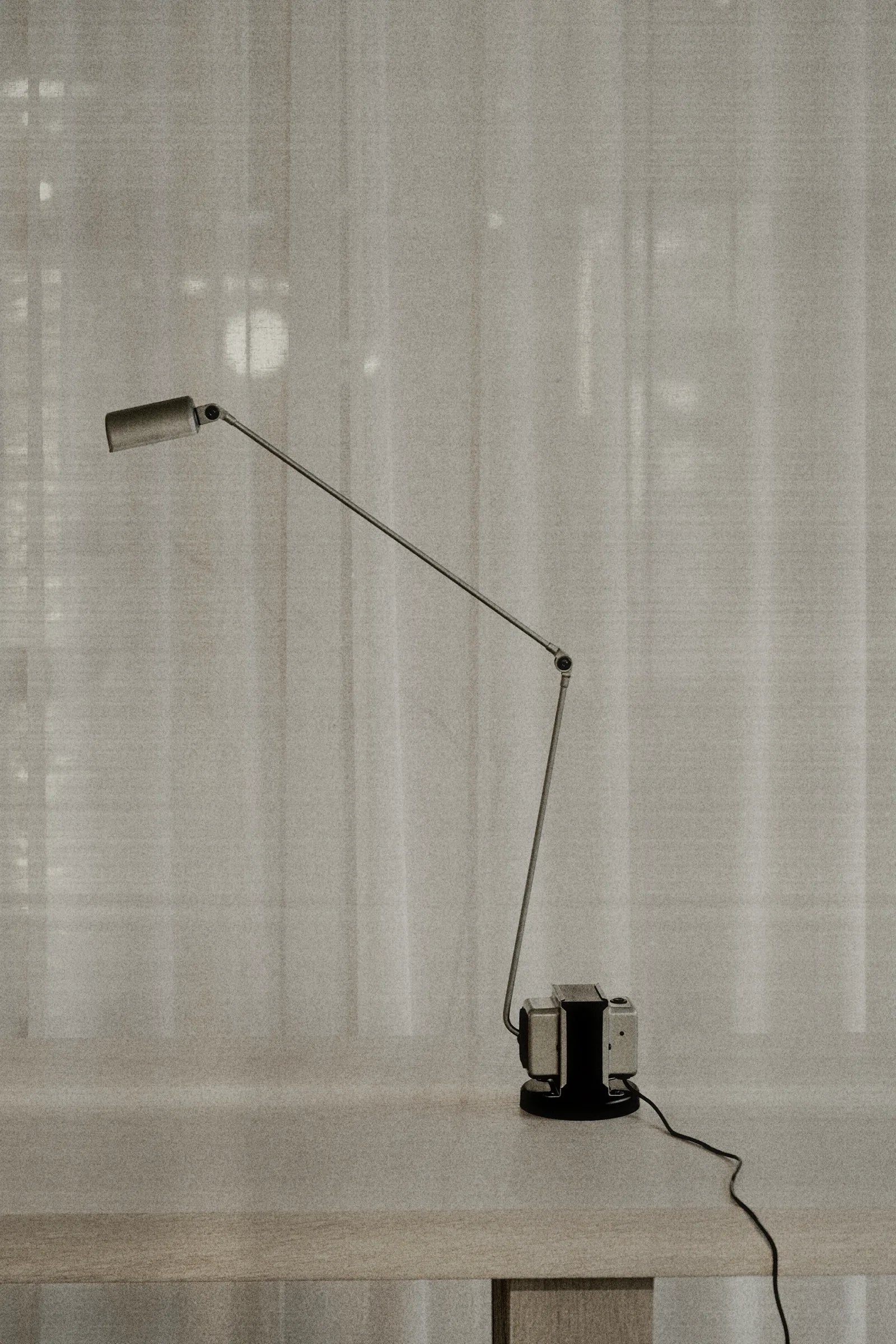 Lumina Daphine Terra Anniversary Edition gulvlampe i spesialfarge laget for Expo Novas 60-årsjubileum, nummerert og eksklusiv utgave.