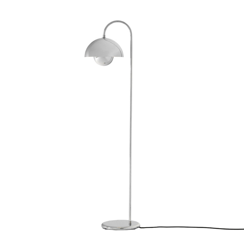 gulvlampe i krom fra &tradition