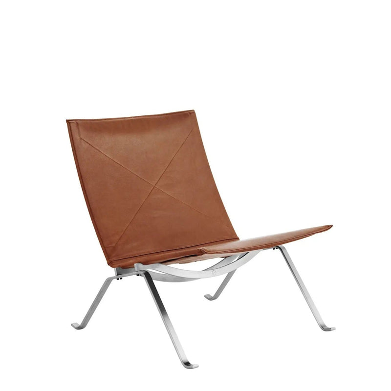 PK22 fra fritz hansen i grace walnut