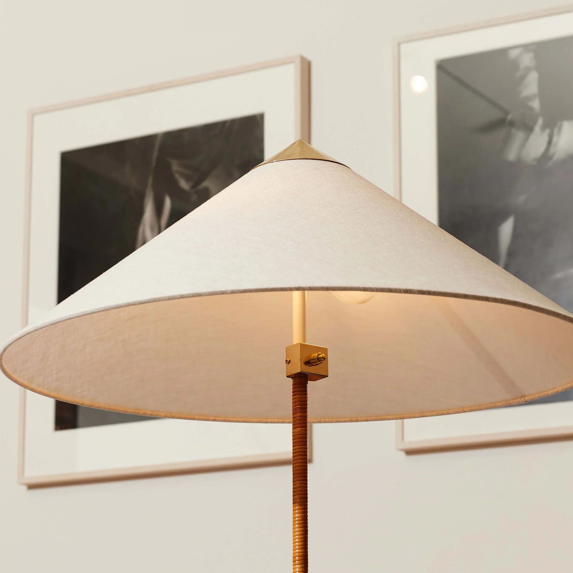 9602 Gulvlampe