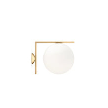 IC W2 Vegglampe