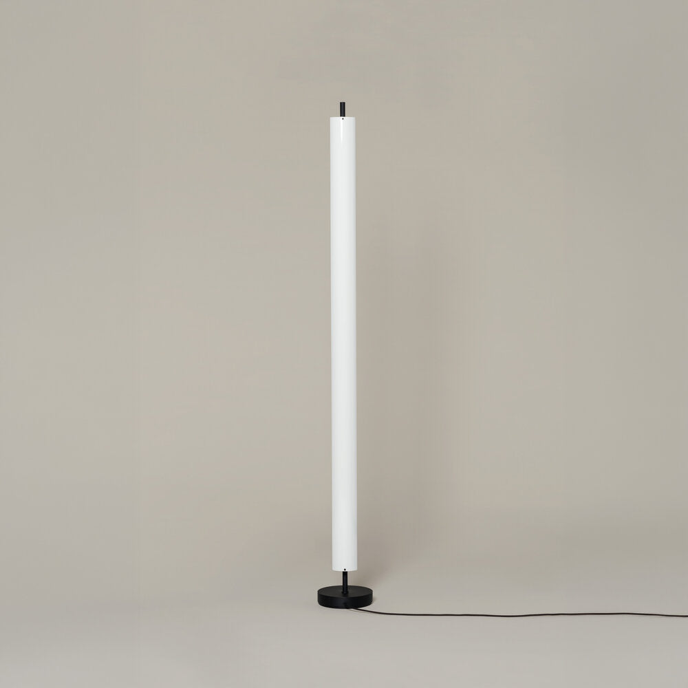 Santa & Cole Lámina 165 Gulvlampe, i interiør