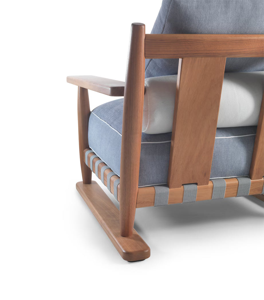 Produktbilde bakfra av Meriggio Outdoor Lounge Chair fra Flexform, på hvit bakgrunn