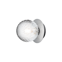 Nuura Liila 1 Small vegglampe i light silver med optisk glass 