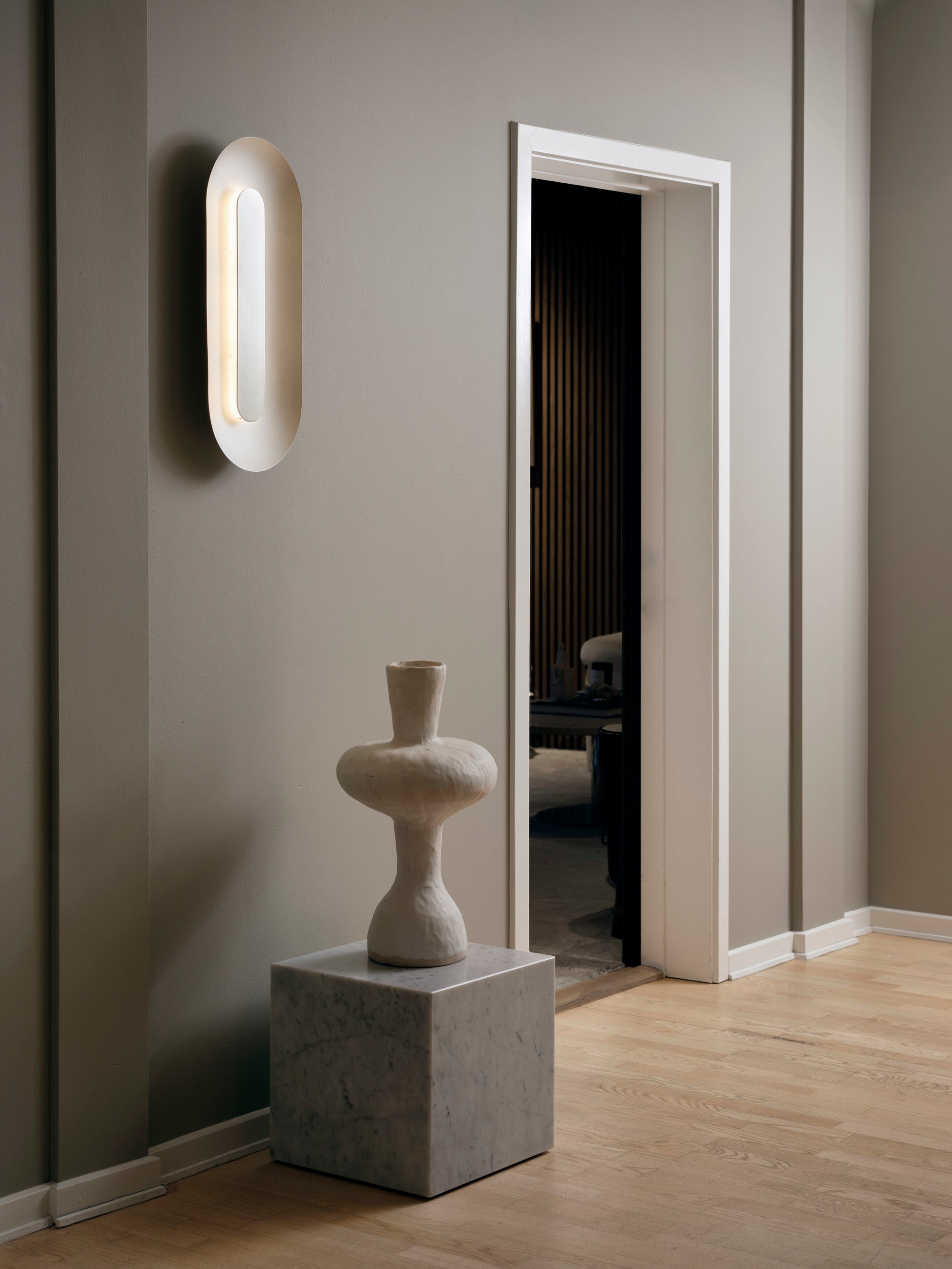 Saso krom vegglampe fra danske Nuura