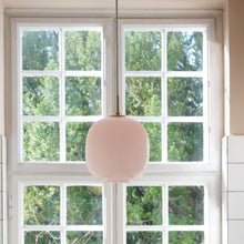 VL 45 Radiohus Pale Rose Pendel