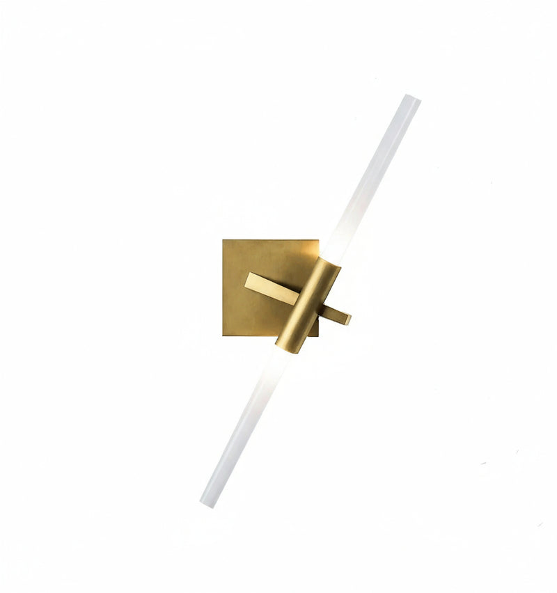 Agnes vegglampe fra Roll & Hill i messing 