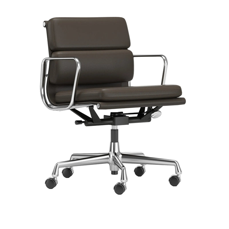 Soft Pad EA 217 kontorstol fra Vitra med kromramme og skinn