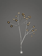 Bocci 16.20 Tree Utelampe, 16 20 Tree Grey i mørkt miljø