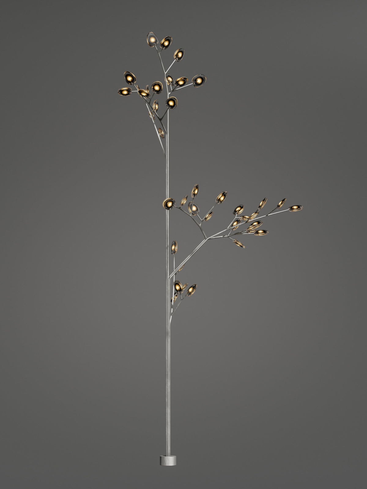 Bocci 16.40 Tree Utelampe, 16 40 Tree Grey i mørkt miljø