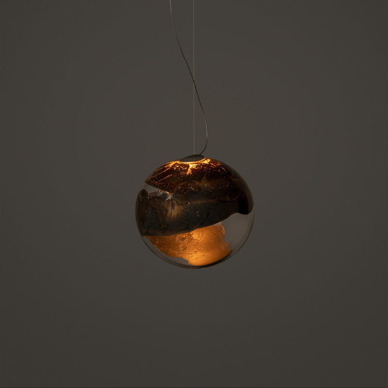 Bocci 93.1L Sculptural Cable Pendel, 93 1 L Sculptural Cable Nikkel i mørkt miljø