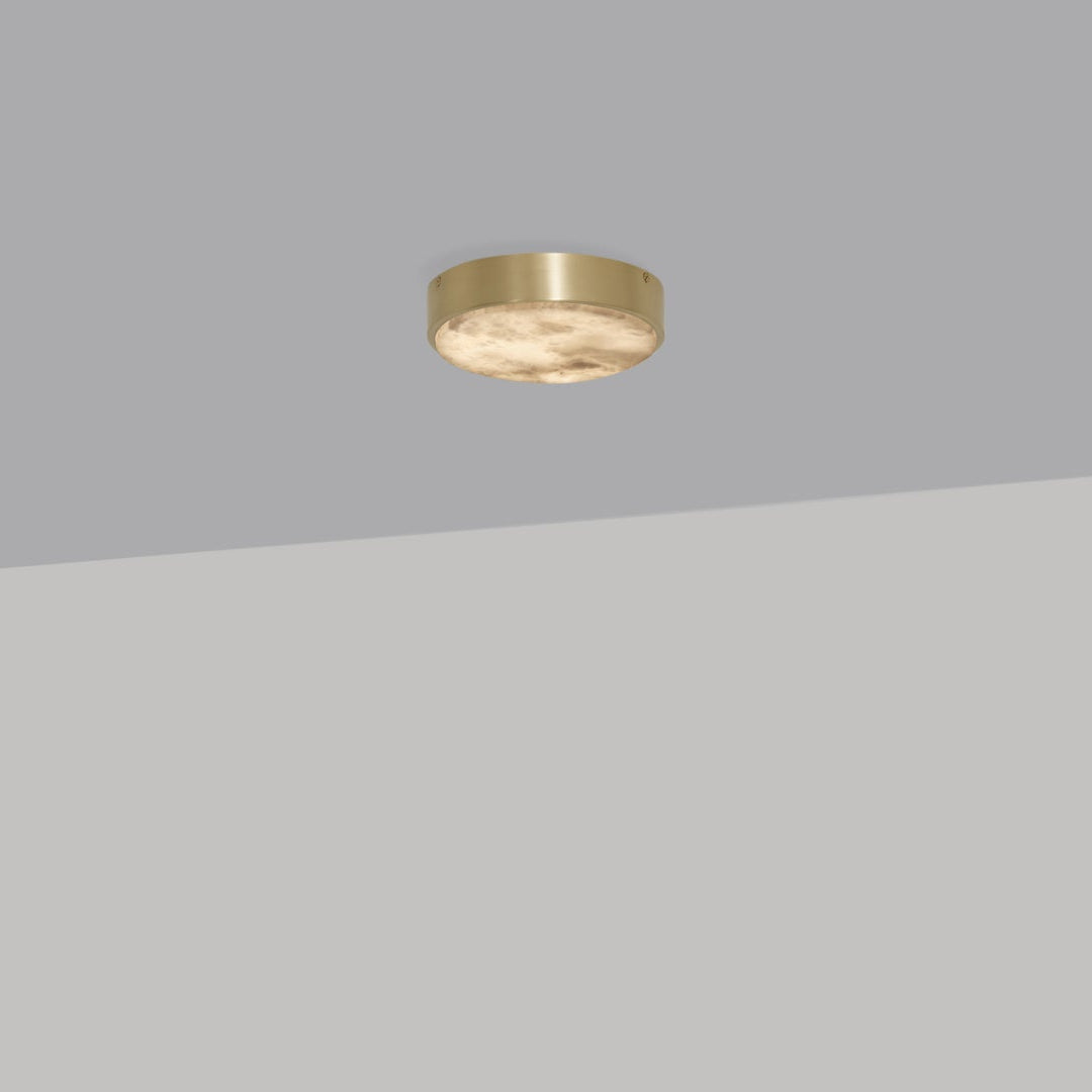Anvers taklampe og vegglampe fra CTO Lighting med rund alabastskive i metallramme