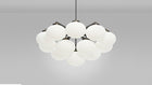 Cloudesley Chandelier fra CTO Lighting med ovale skjermer i matt opalglass