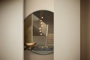 Mezzo Cluster Round pendel fra CTO Lighting med opalglasskjermer i ulike høyder