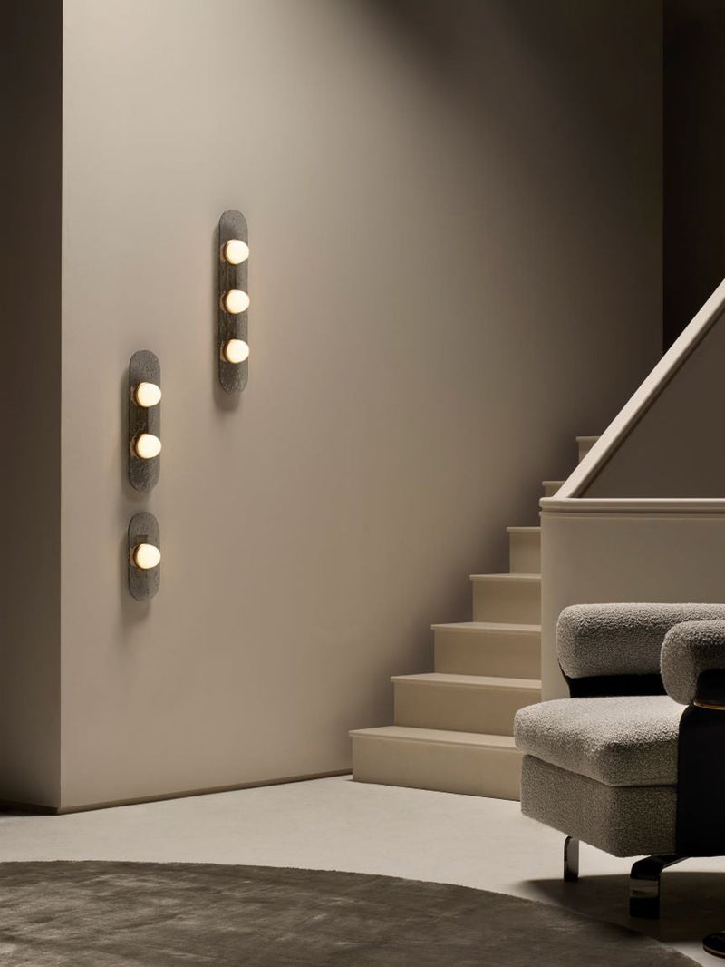 Modulo vegglampe av Federico Peri for CTO Lighting med røykfarget glass og opale kupler