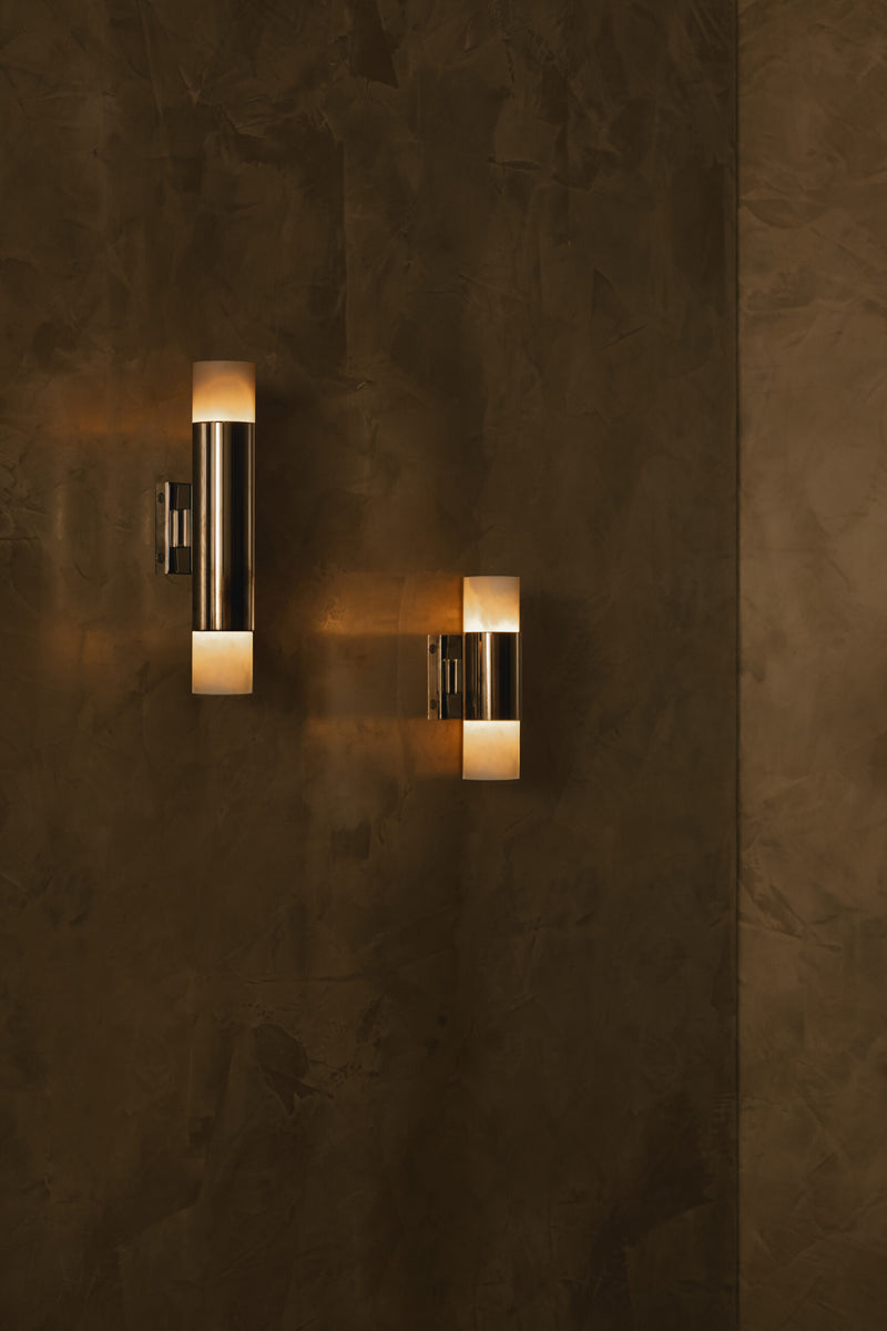 Roma vegglampe fra CTO Lighting med metall i midtpartiet og alabast i begge ender
