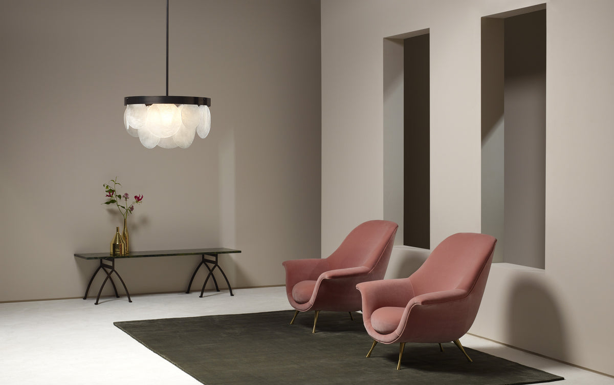 Sasha pendel fra CTO Lighting med håndformede glassdeler og metalloppheng
