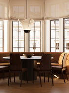 Shard pendel fra CTO Lighting med kantede skjermelementer rundt et sentralt oppheng