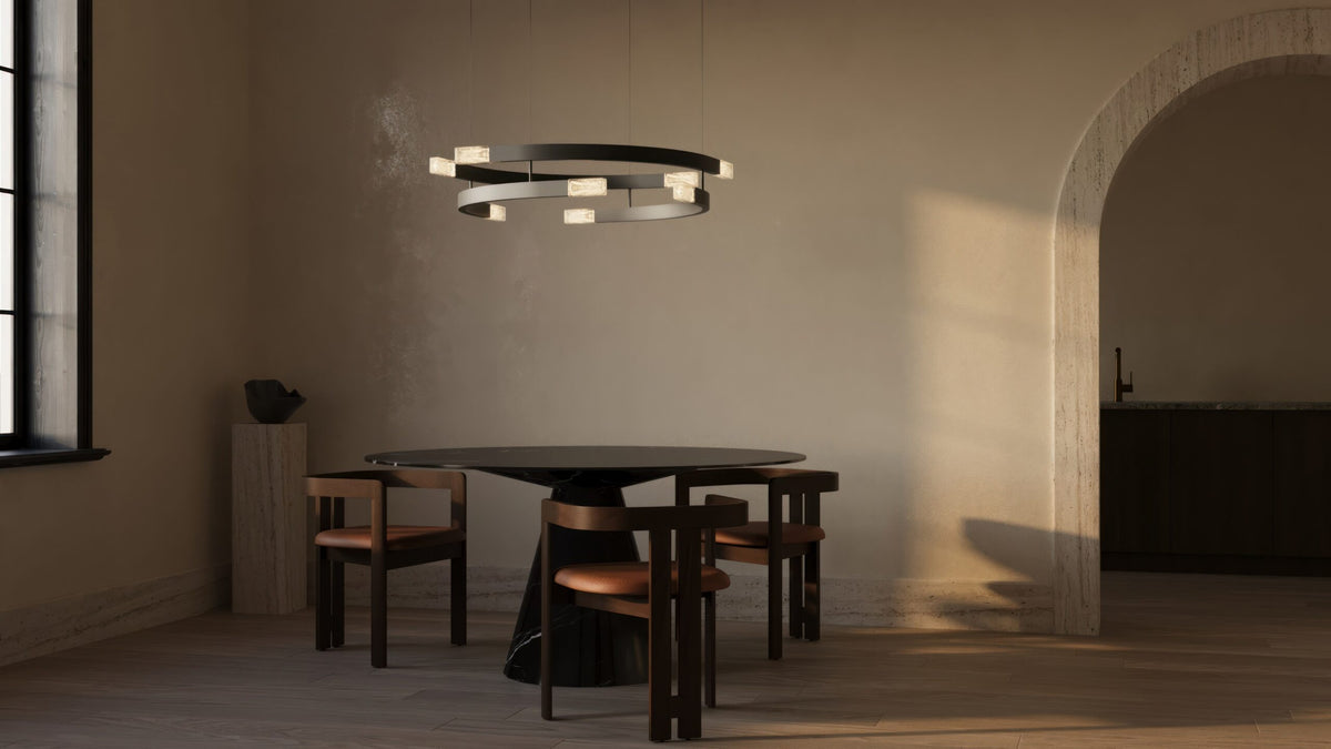 Trace Circular Pendel fra CTO Lighting Large over et spisebord